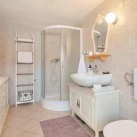 Apartman Holiday House Near Split With Pool