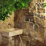 House Near Split With Heated Pool Daire Srinjine