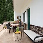 House Near Split With Heated Pool Daire Srinjine