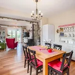 House Near Split With Heated Pool Daire Srinjine