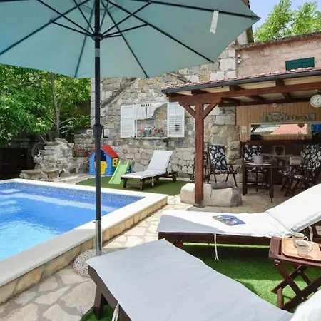 Apartment House Near Split With Heated Pool Srinjine