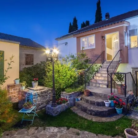 House Near Split With Heated Pool