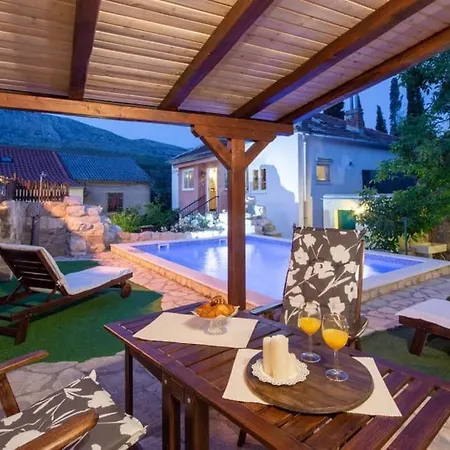 House Near Split With Heated Pool *