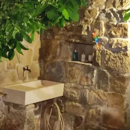 House Near Split With Heated Pool Apartment Srinjine